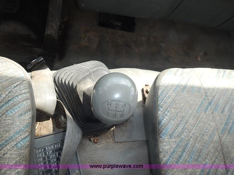 image for item I3639 1996 Mitsubishi Fuso FE639 dump flatbed truck