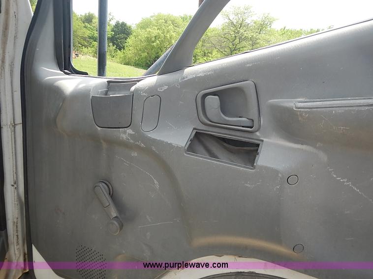 image for item I3639 1996 Mitsubishi Fuso FE639 dump flatbed truck