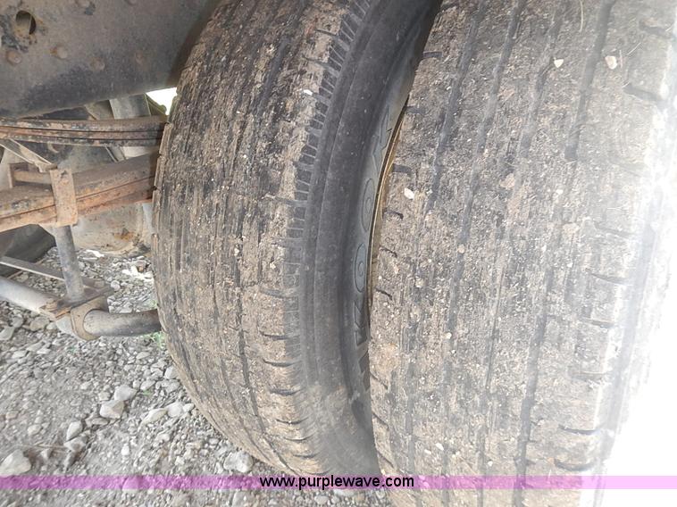 image for item I3639 1996 Mitsubishi Fuso FE639 dump flatbed truck