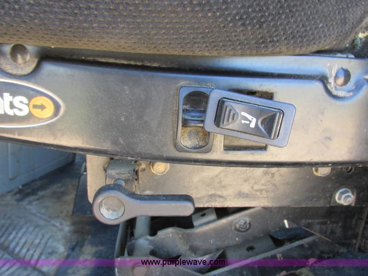 image for item I6250 2003 Freightliner Columbia semi truck