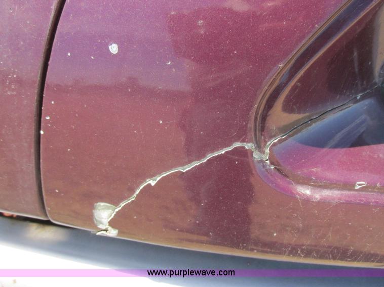 image for item I6250 2003 Freightliner Columbia semi truck