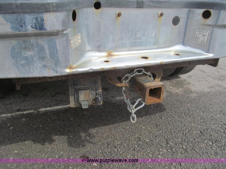 image for item I7068 1999 Ford F350 Super Duty XLT Lariat Crew Cab pickup truck