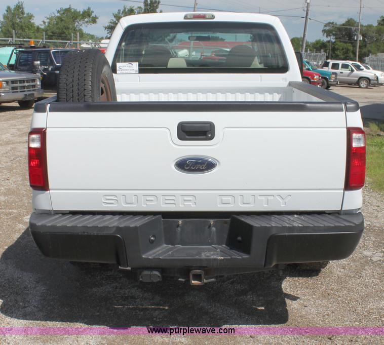 image for item I7325 2010 Ford F250 Super Duty Crew Cab pickup truck