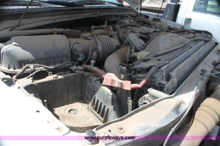 image for item I7424 2008 Ford F350 Super Duty XL SuperCab flatbed truck