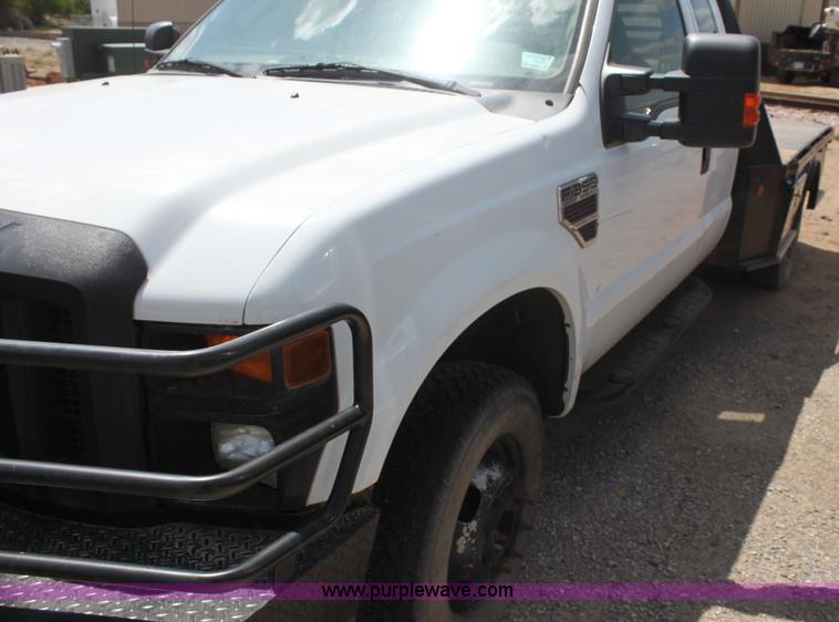image for item I7424 2008 Ford F350 Super Duty XL SuperCab flatbed truck