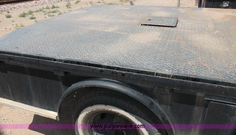 image for item I7424 2008 Ford F350 Super Duty XL SuperCab flatbed truck