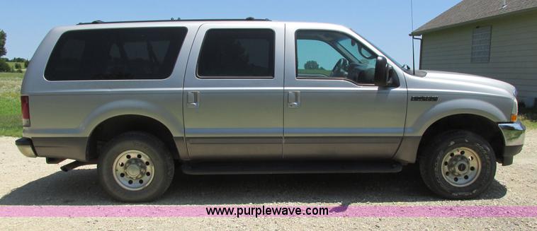image for item I9543 2002 Ford Excursion XLT SUV