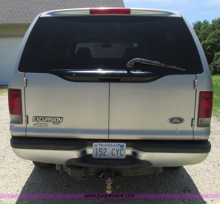 image for item I9543 2002 Ford Excursion XLT SUV