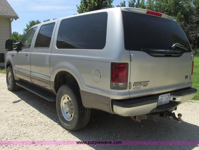 image for item I9543 2002 Ford Excursion XLT SUV