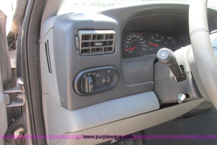 image for item I9543 2002 Ford Excursion XLT SUV