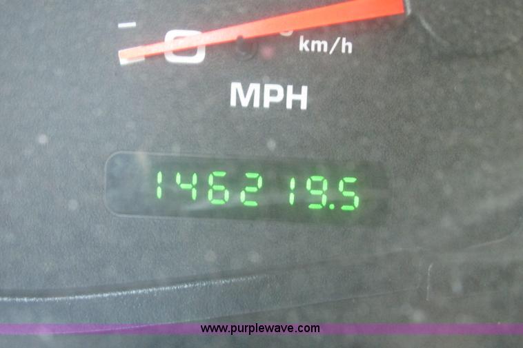 image for item I9543 2002 Ford Excursion XLT SUV