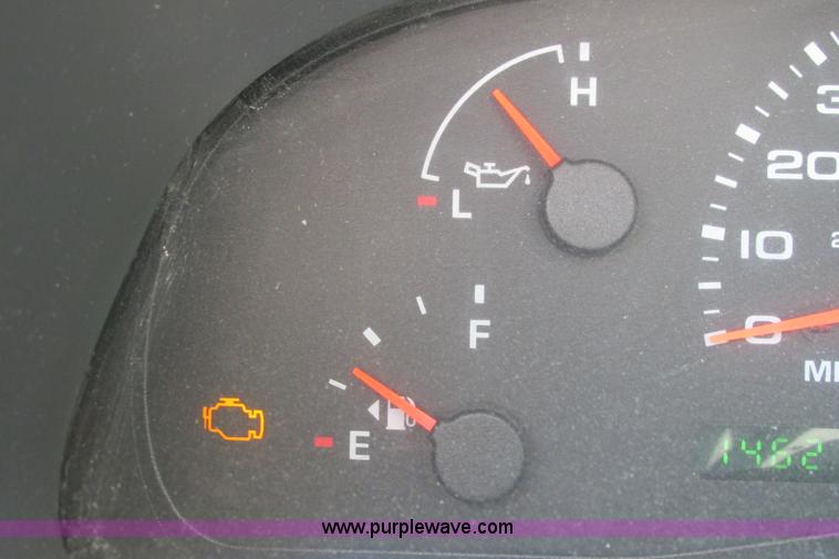 image for item I9543 2002 Ford Excursion XLT SUV