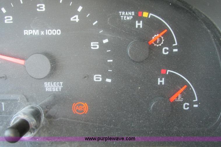 image for item I9543 2002 Ford Excursion XLT SUV