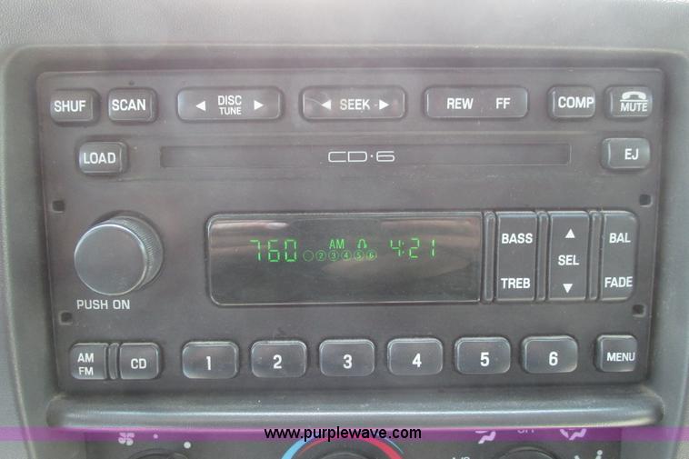 image for item I9543 2002 Ford Excursion XLT SUV