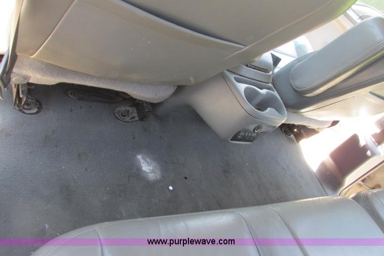 image for item I9543 2002 Ford Excursion XLT SUV