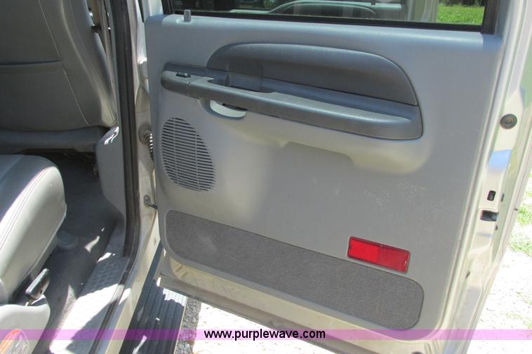 image for item I9543 2002 Ford Excursion XLT SUV