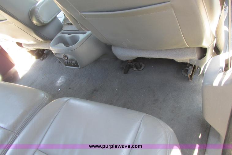 image for item I9543 2002 Ford Excursion XLT SUV