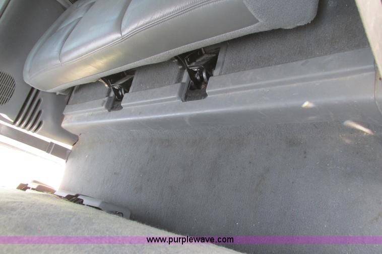 image for item I9543 2002 Ford Excursion XLT SUV