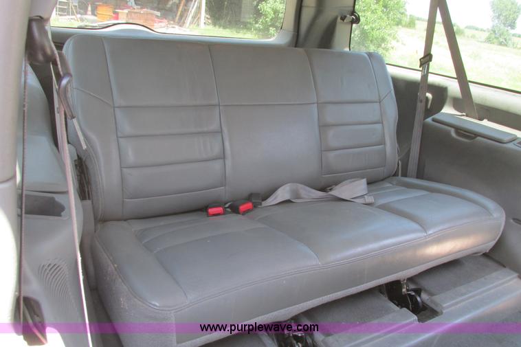 image for item I9543 2002 Ford Excursion XLT SUV