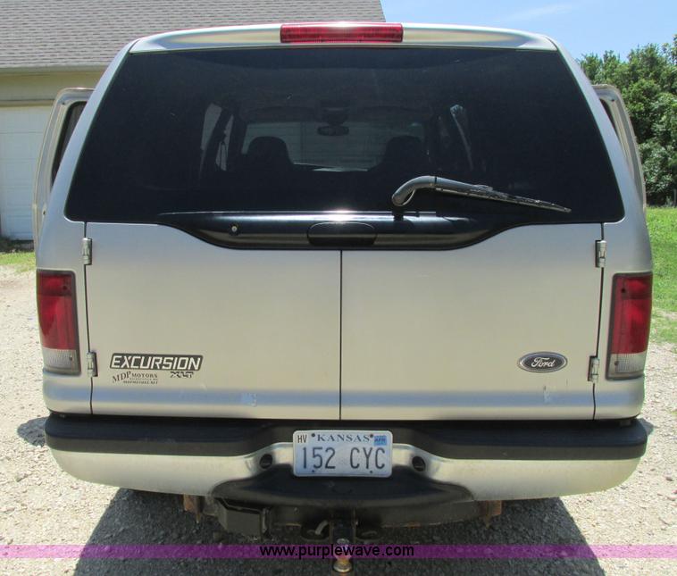 image for item I9543 2002 Ford Excursion XLT SUV