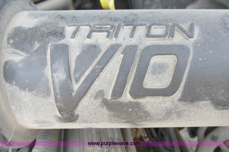 image for item I9543 2002 Ford Excursion XLT SUV