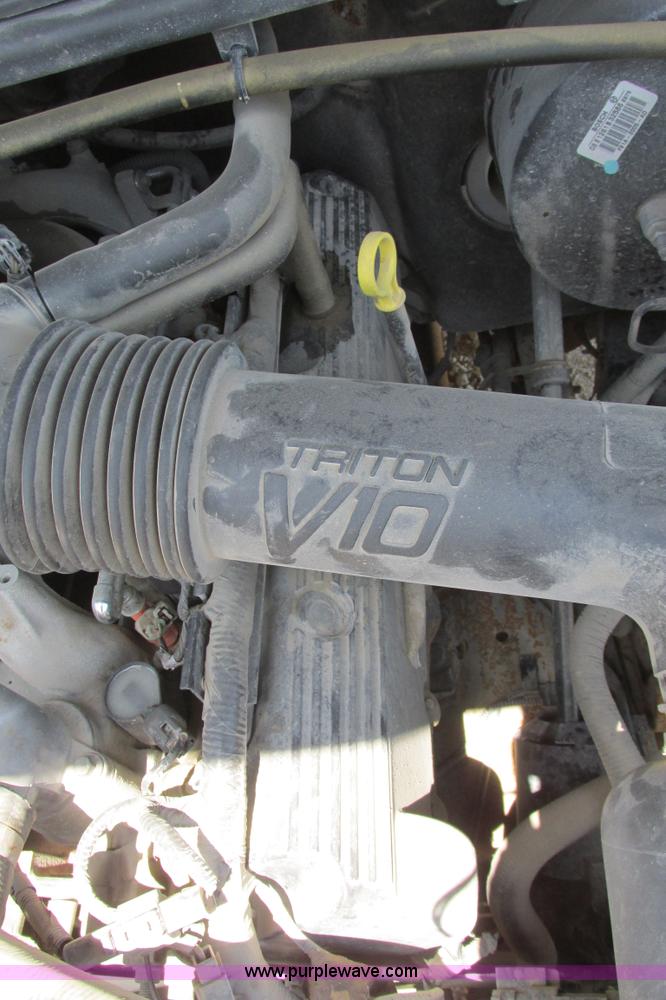 image for item I9543 2002 Ford Excursion XLT SUV