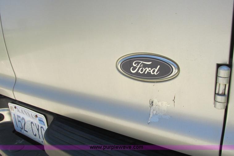 image for item I9543 2002 Ford Excursion XLT SUV