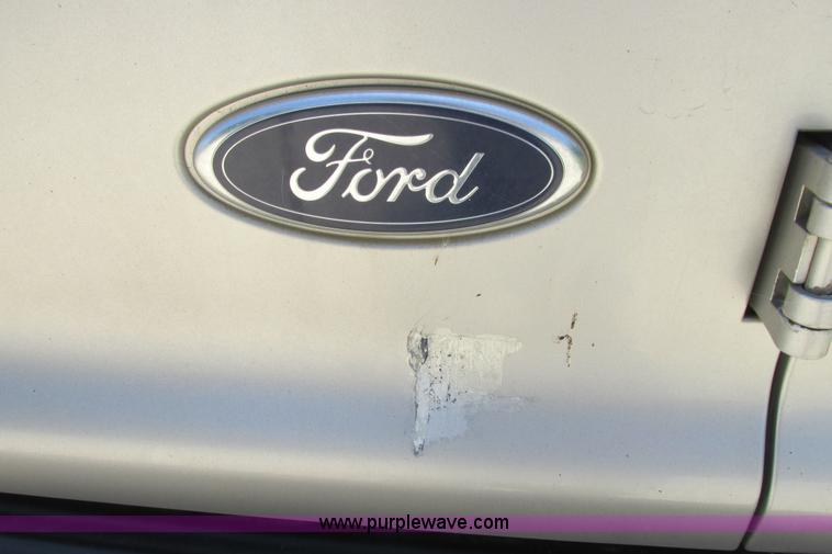 image for item I9543 2002 Ford Excursion XLT SUV