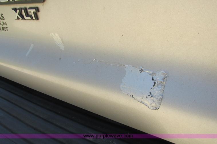 image for item I9543 2002 Ford Excursion XLT SUV