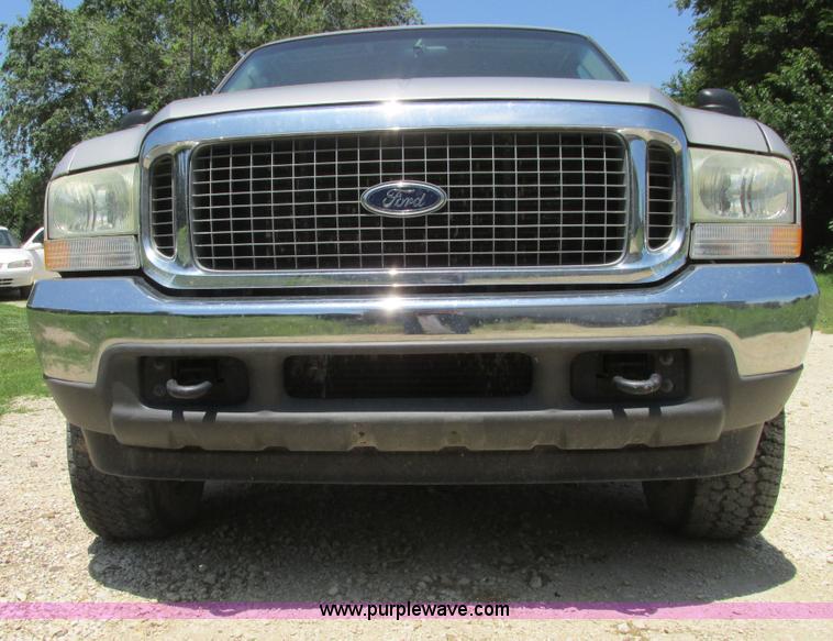 image for item I9543 2002 Ford Excursion XLT SUV