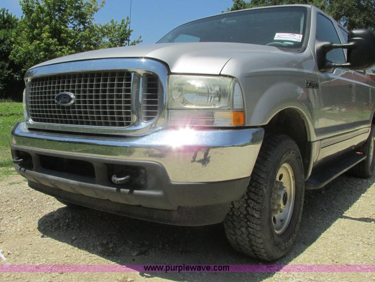 image for item I9543 2002 Ford Excursion XLT SUV