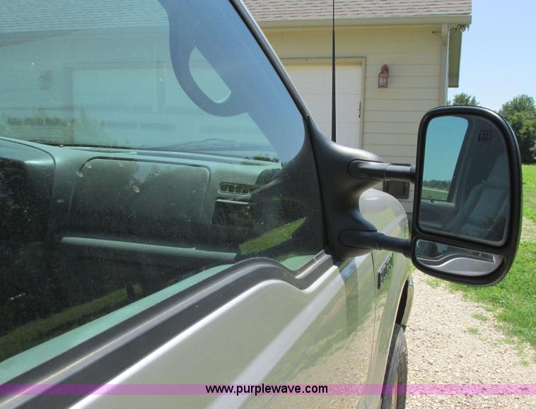 image for item I9543 2002 Ford Excursion XLT SUV