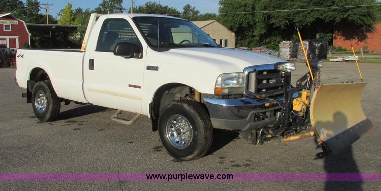 image for item I9544 2003 Ford F250 Super Duty XLT pickup truck