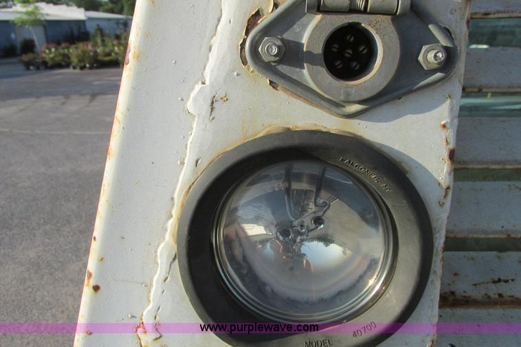 image for item I9544 2003 Ford F250 Super Duty XLT pickup truck