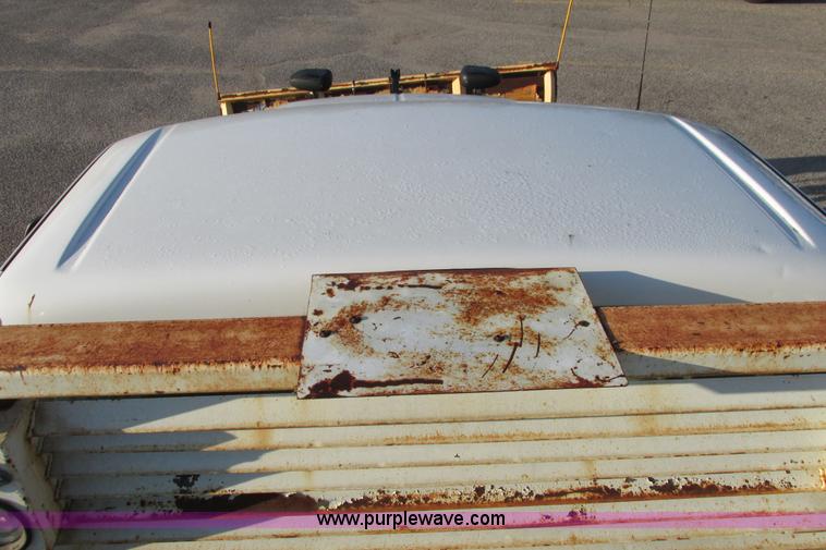 image for item I9544 2003 Ford F250 Super Duty XLT pickup truck