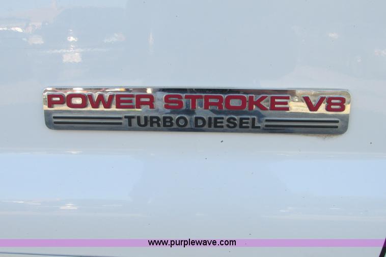 image for item I9544 2003 Ford F250 Super Duty XLT pickup truck