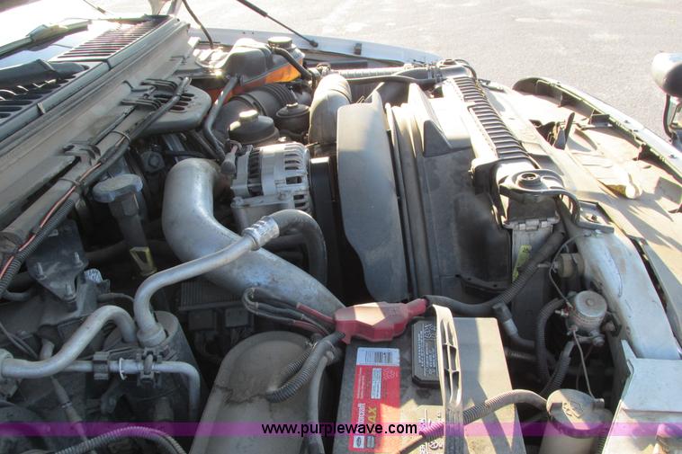 image for item I9544 2003 Ford F250 Super Duty XLT pickup truck