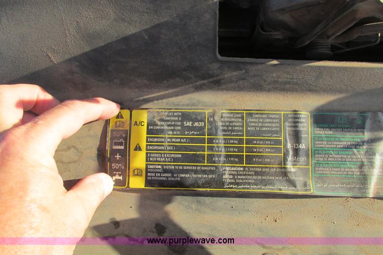 image for item I9544 2003 Ford F250 Super Duty XLT pickup truck