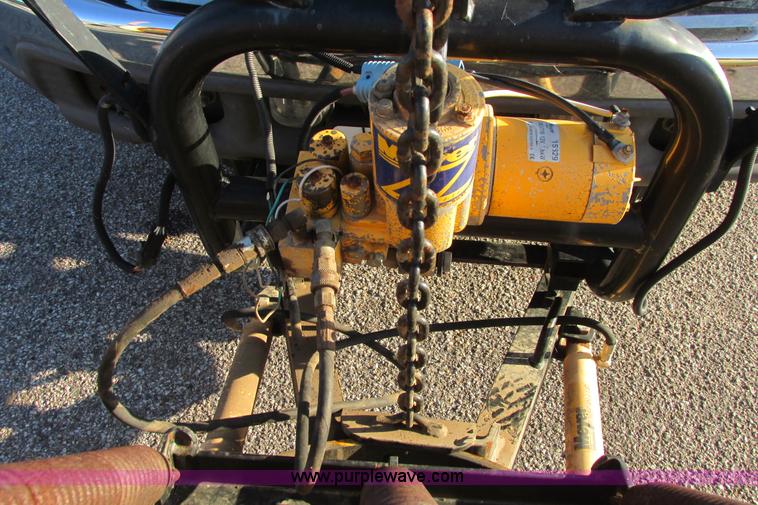 image for item I9544 2003 Ford F250 Super Duty XLT pickup truck