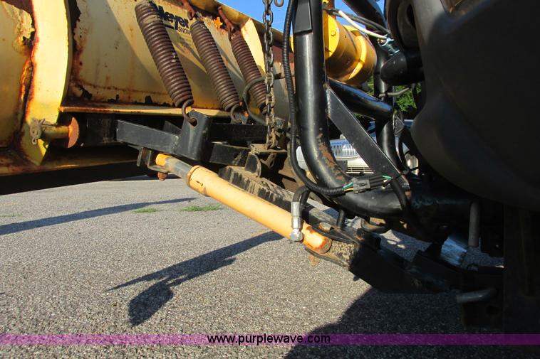 image for item I9544 2003 Ford F250 Super Duty XLT pickup truck