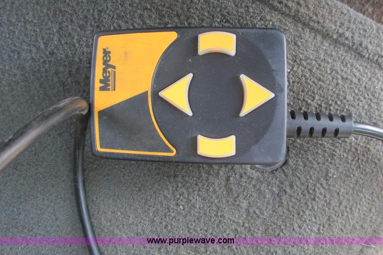 image for item I9544 2003 Ford F250 Super Duty XLT pickup truck