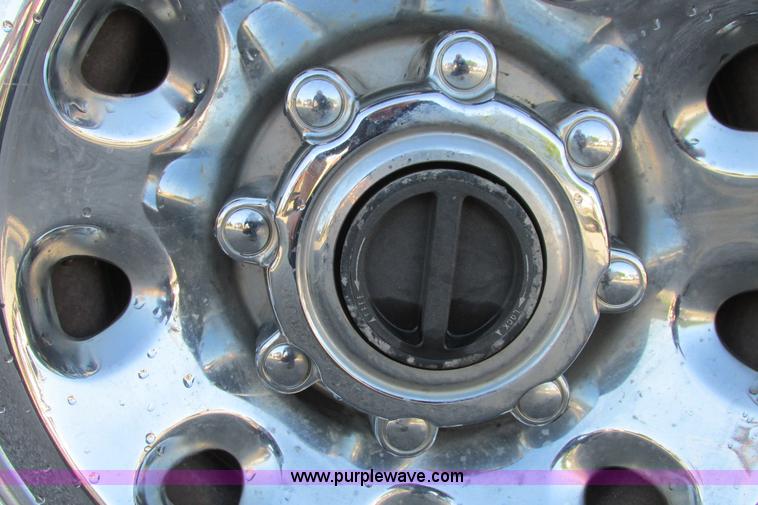 image for item I9544 2003 Ford F250 Super Duty XLT pickup truck