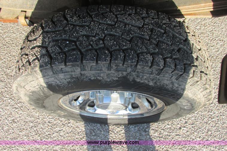 image for item I9544 2003 Ford F250 Super Duty XLT pickup truck