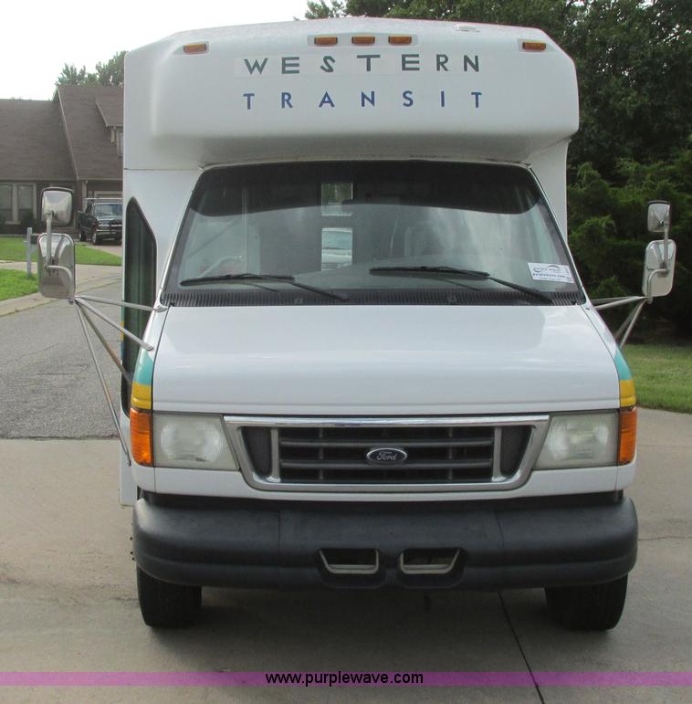 image for item I9547 2003 Ford E450 transit bus