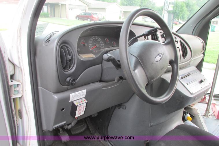image for item I9547 2003 Ford E450 transit bus