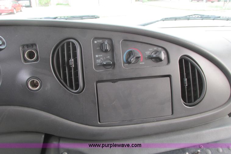image for item I9547 2003 Ford E450 transit bus