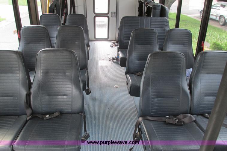 image for item I9547 2003 Ford E450 transit bus