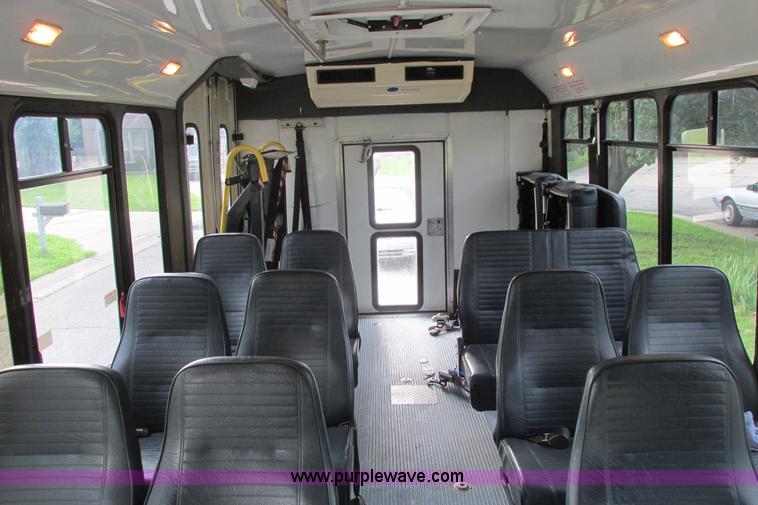 image for item I9547 2003 Ford E450 transit bus