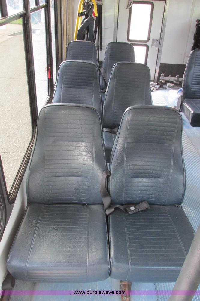 image for item I9547 2003 Ford E450 transit bus