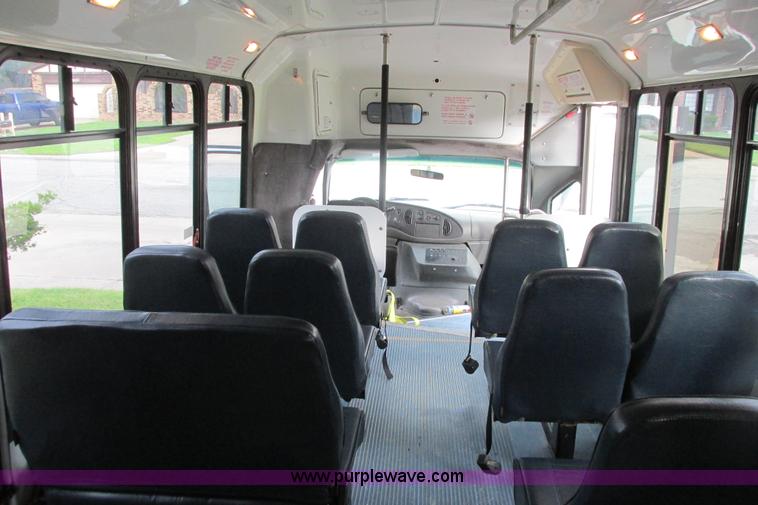 image for item I9547 2003 Ford E450 transit bus